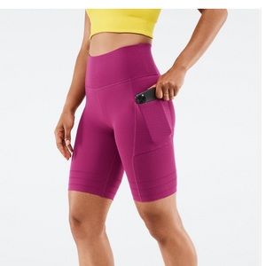 NWT Fabletics High-Waisted Sculptknit Pocket Short Size: XS